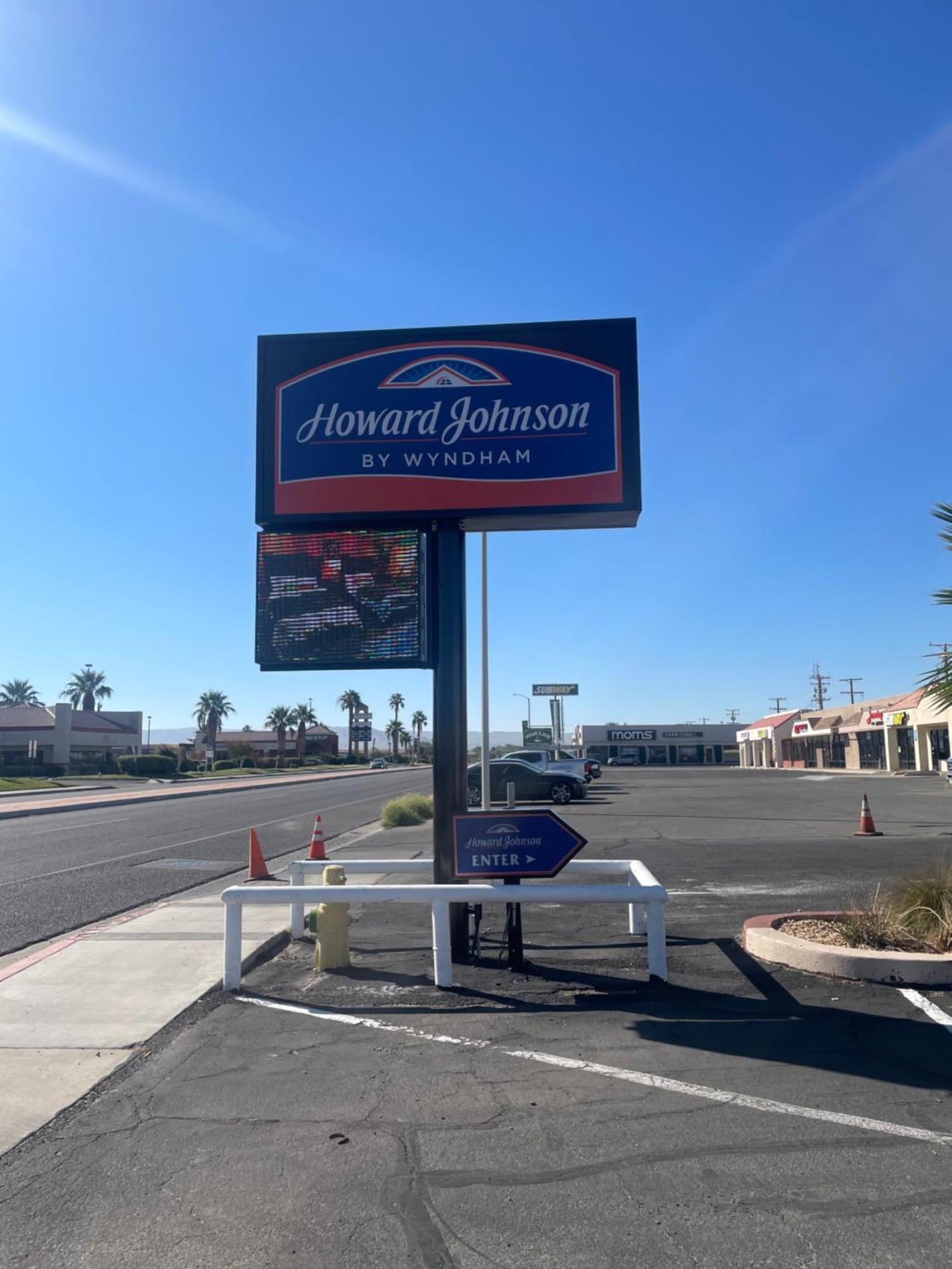 Howard Johnson By Wyndham Ridgecrest, Ca Exterior photo