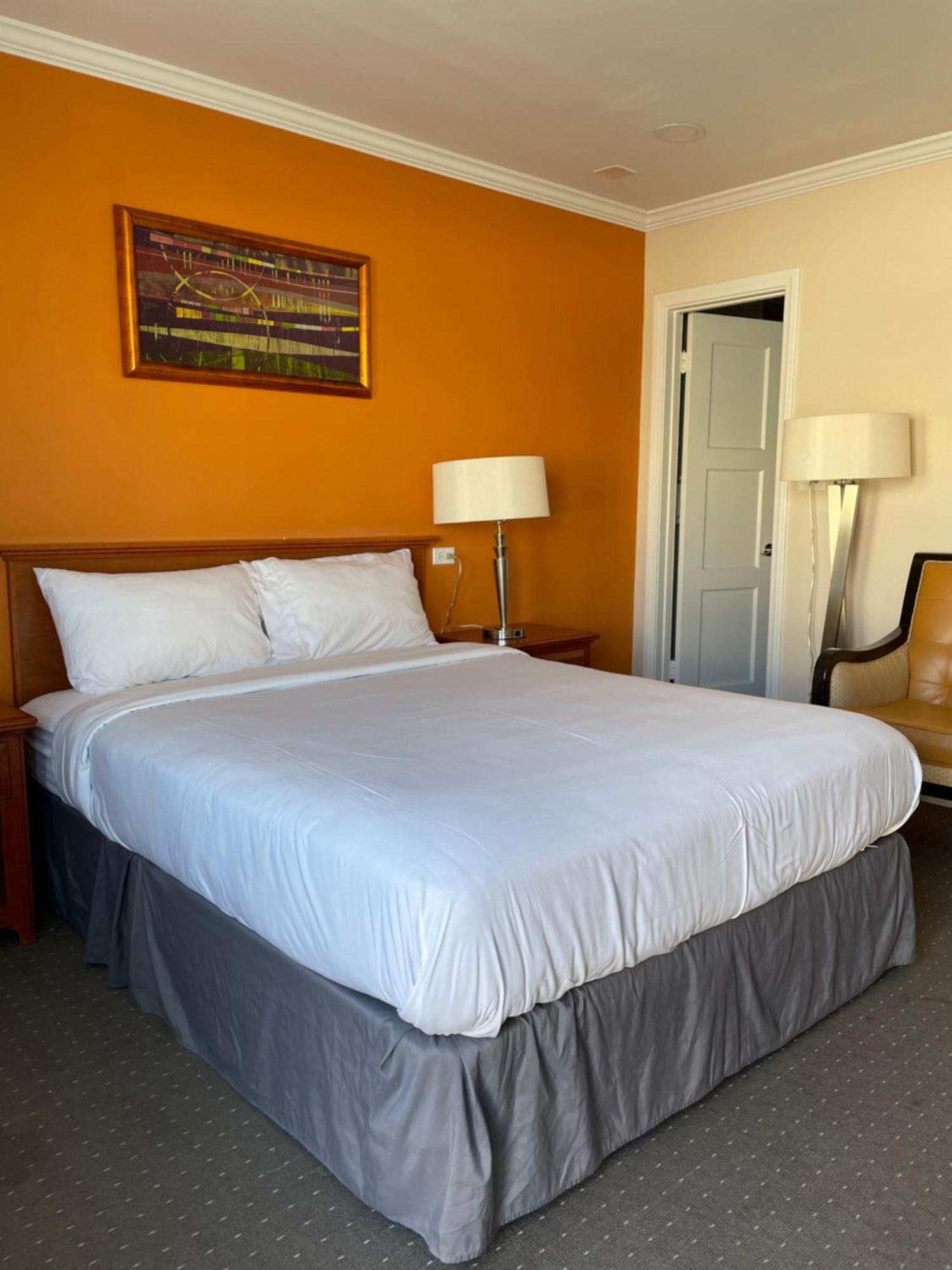 Howard Johnson By Wyndham Ridgecrest, Ca Exterior photo